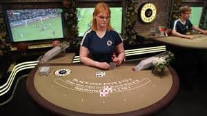 Live casino table interface with multiple camera feeds on mamijudi